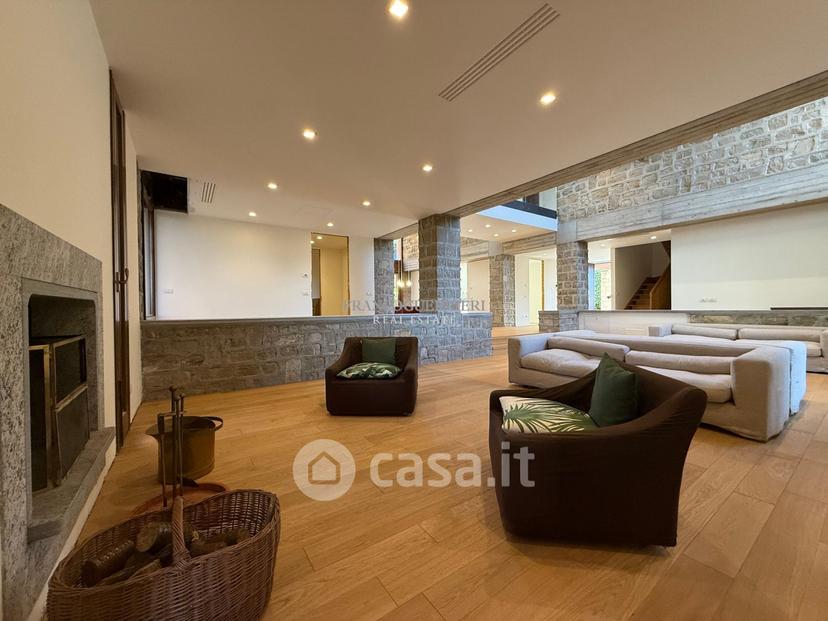 Villa in Via Alcide de Gasperi — foto 36 di 38