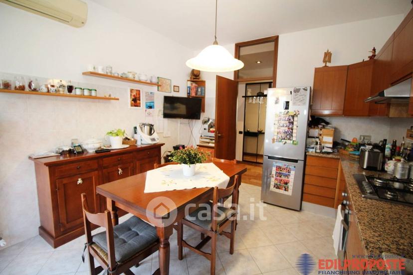 Trilocale in Via Como