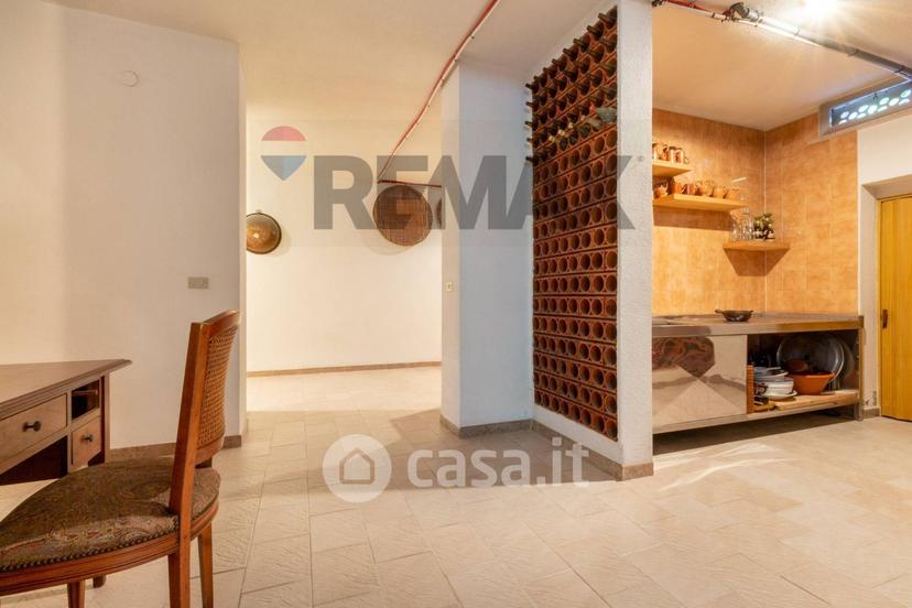 Villa in Via Bartolomeo Colleoni 10 — foto 15 di 46
