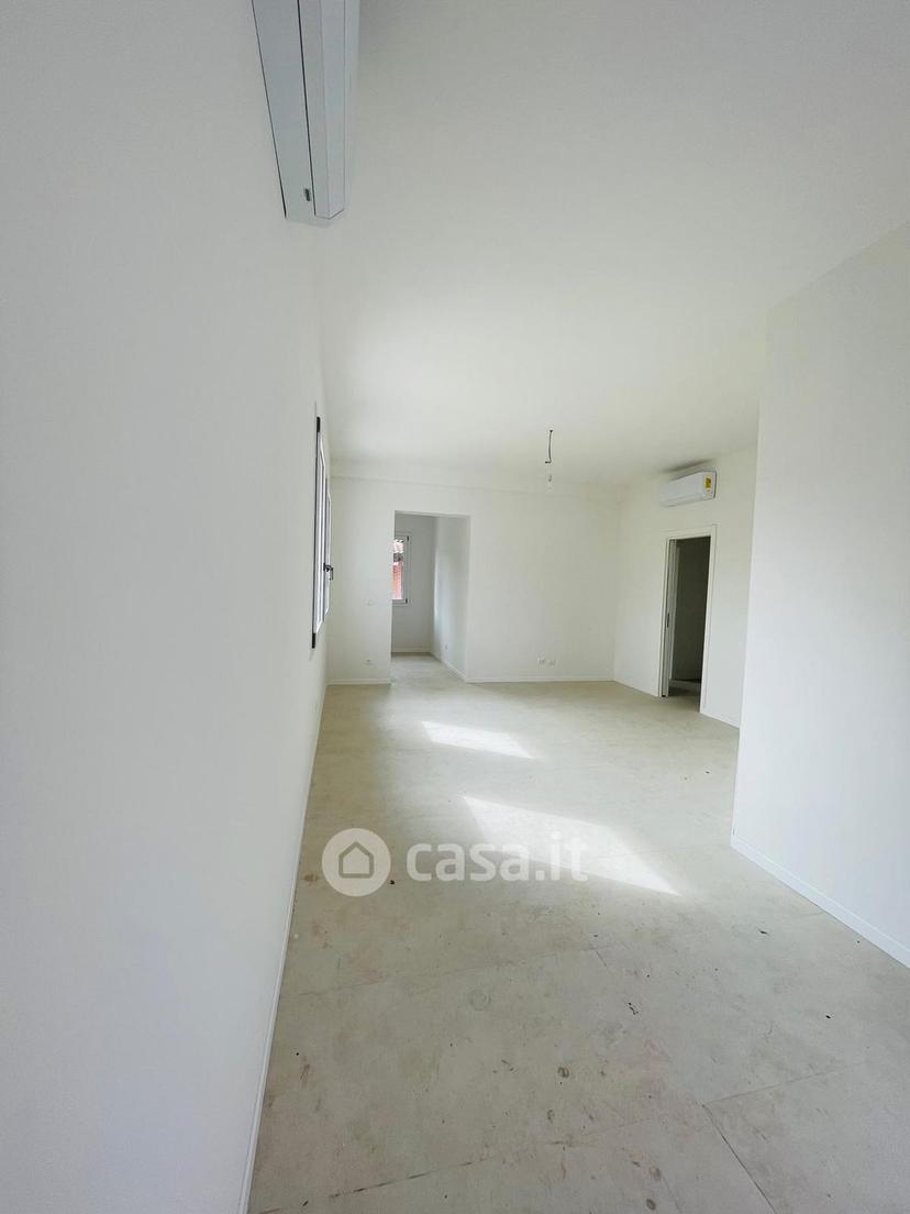 Quadrilocale in Via della Libertà 4 — foto 23 di 27