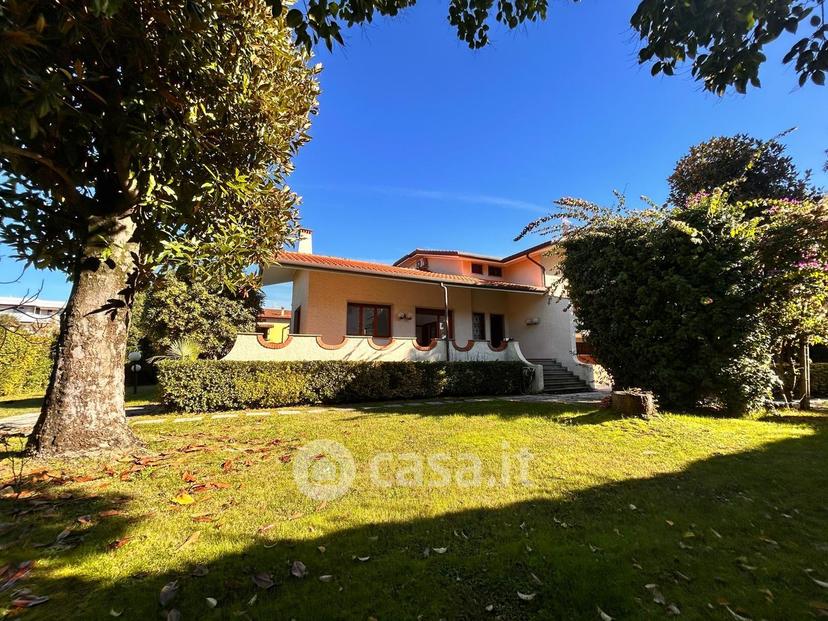 Villa in Via L. Raffaelli 63 — foto 7 di 36