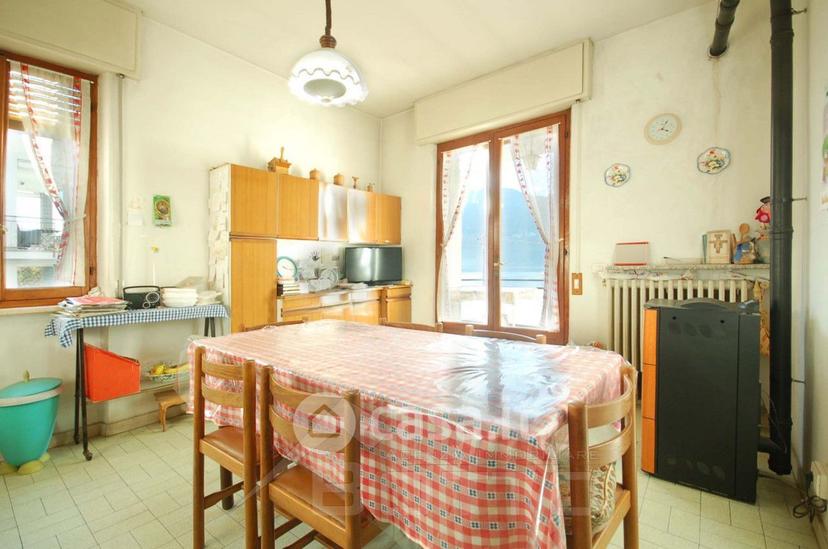 Trilocale in Via Novara 83 — foto 12 di 13