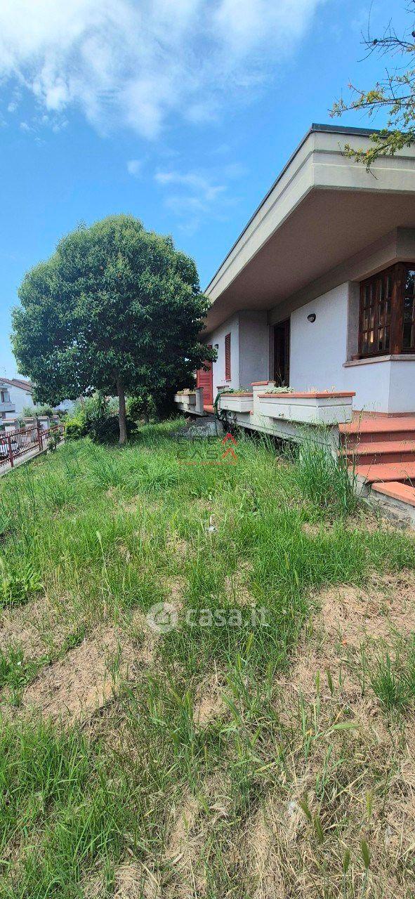 Villa in Via Eugenio Montale — foto 7 di 17
