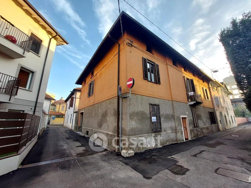 Trilocale in Via P. Martinelli 6 — foto 12 di 26