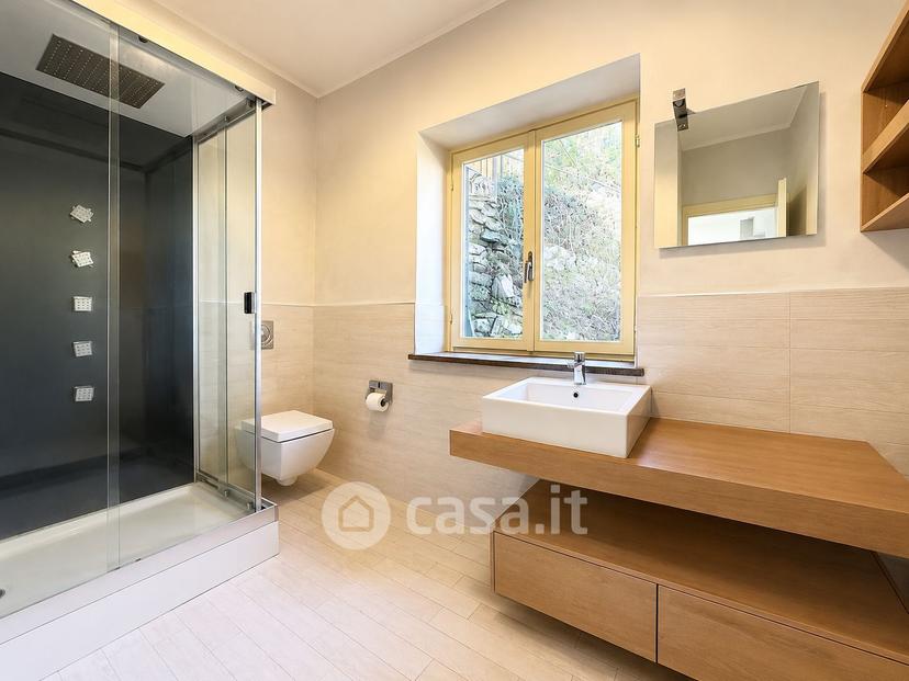Villa in Ss33 del Sempione 67 — foto 38 di 60