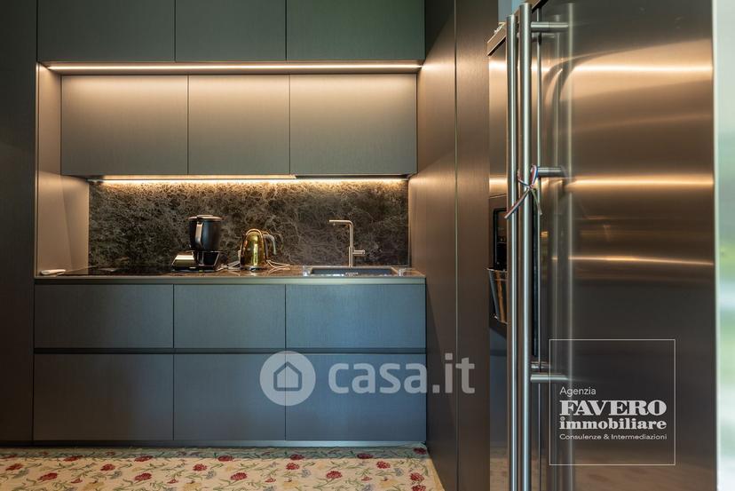Villa in Piazza G. Marconi 28 — foto 42 di 54
