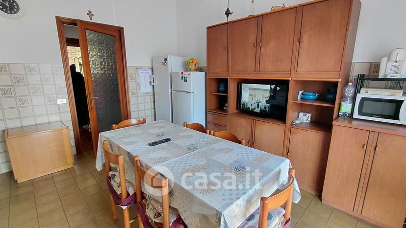 Quadrilocale in Via Bartolomeo da Torgiano 51 — foto 9 di 24