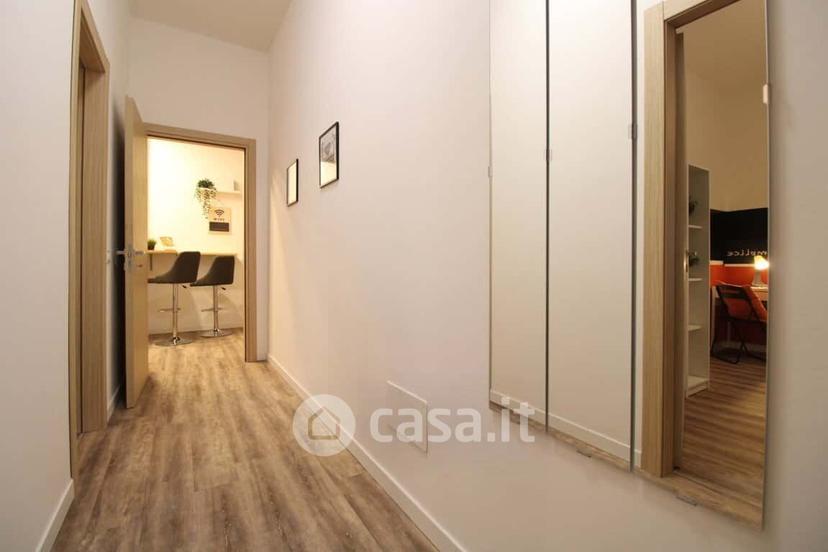 Stanza in Via Ambaraga 77 — foto 12 di 26