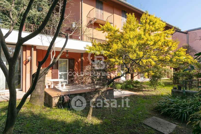 Villa in Via Martiri di Belfiore 4 — foto 37 di 39
