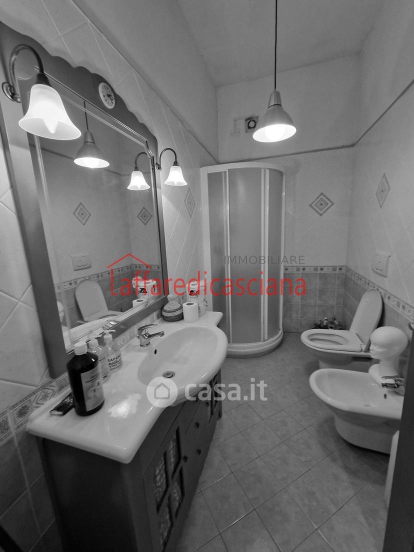 Appartamento in Via Ugo Foscolo — foto 10 di 30