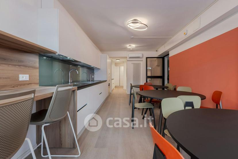 Stanza in Via Roma 41 -51 — foto 16 di 24