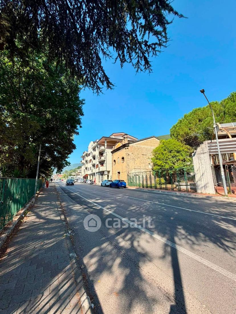 Quadrilocale in Via Nazionale — foto 2 di 31