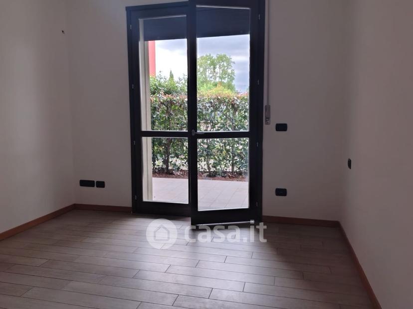 Bilocale in Via Europa 106 — foto 4 di 20