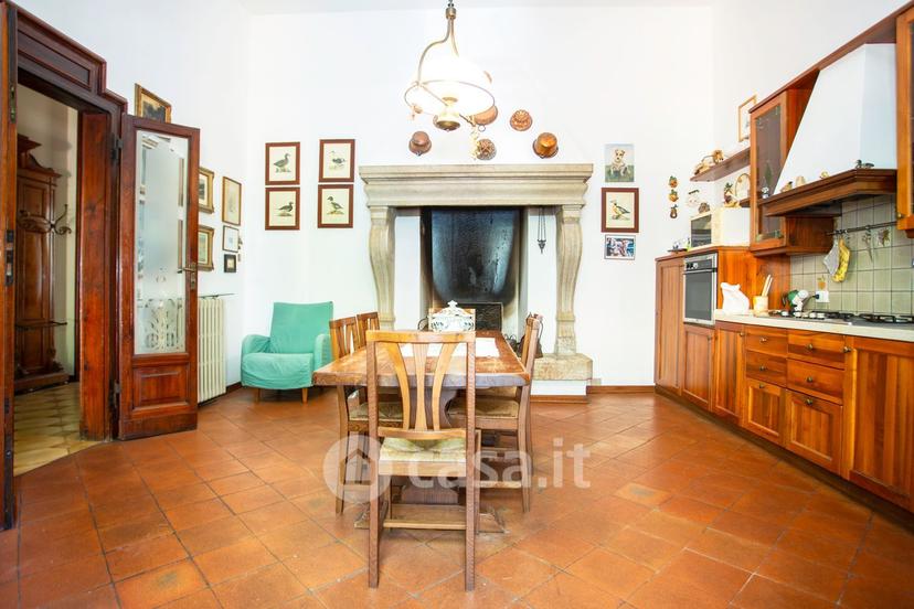 Appartamento in Via Parrocchia 1
