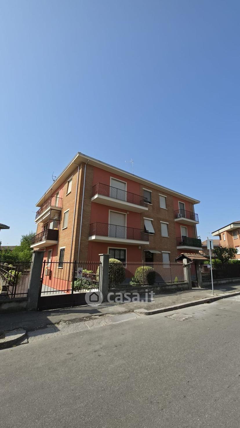 Trilocale in Via Achille Grandi 13 — foto 5 di 31
