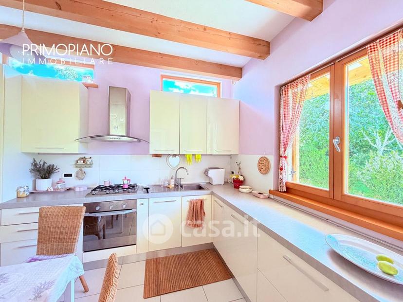 Villa in Frazione Frisanchi — foto 37 di 39
