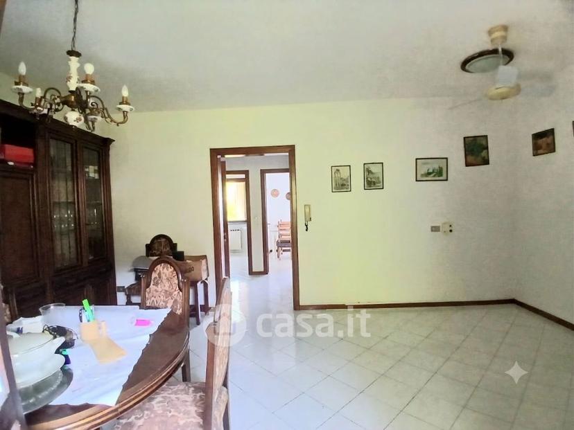Villa in Via Viorate — foto 16 di 25
