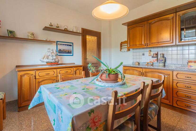 Villa in Via Gianni Rodari 69 — foto 30 di 73
