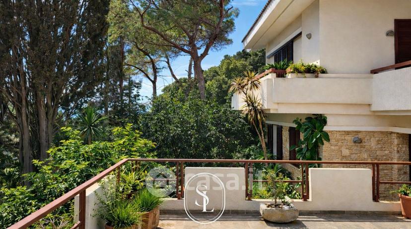 Villa in Via Pietro Micca 43 — foto 6 di 33