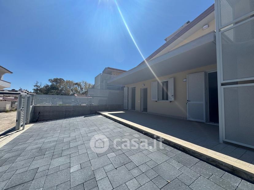 Villa in Via Terracina 58 — foto 21 di 61