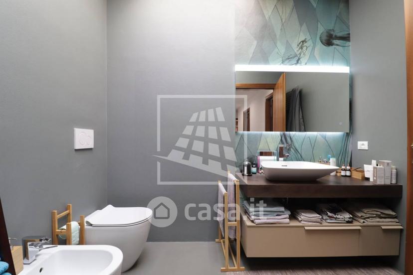 Villa in Via Gianni Rodari 16 — foto 30 di 89