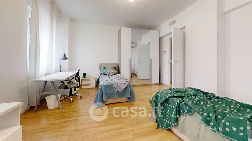 Stanza in Via Pietro Bembo 40 — foto 6 di 12