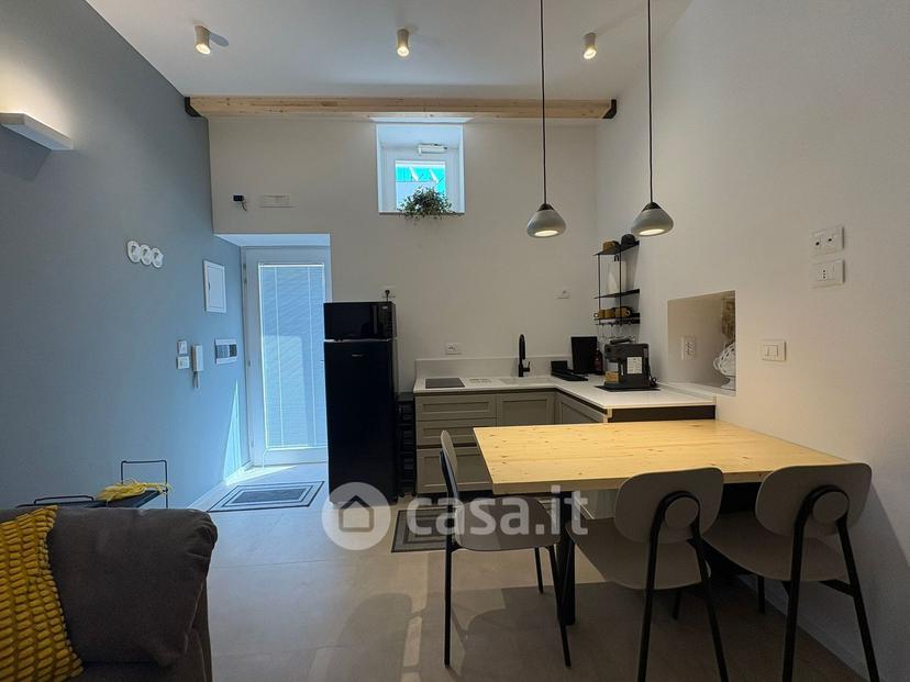 Bilocale in Vico San Pietro degli Schiavoni 5 — foto 2 di 17