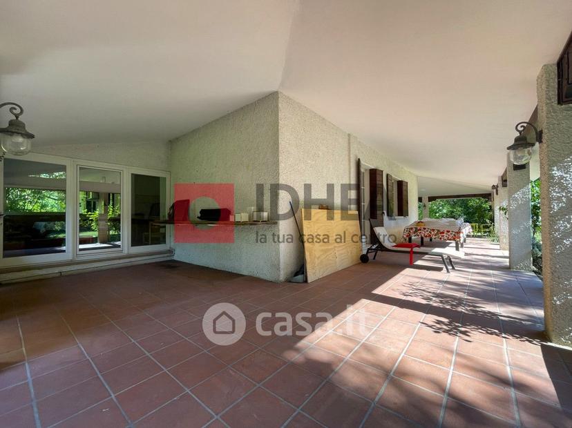 Villa in Via IV Novembre — foto 11 di 39