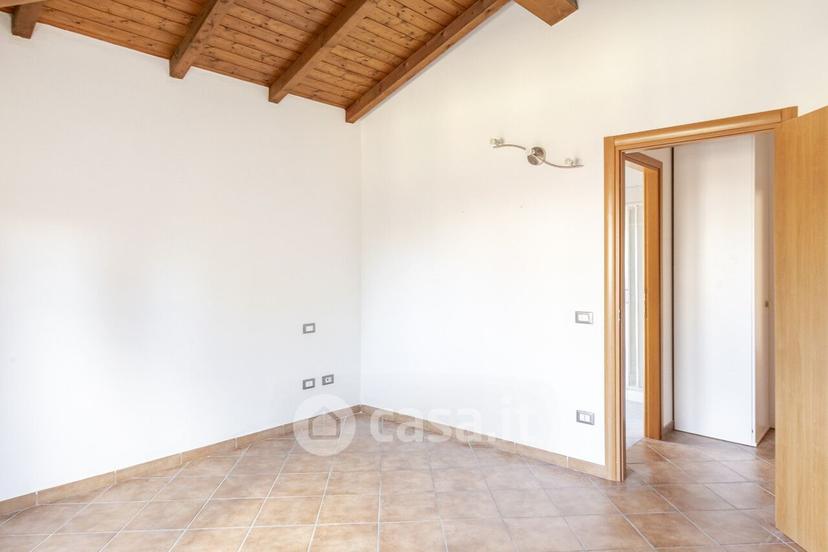 Trilocale in Via Bonvicini Adolfo 2 — foto 26 di 32