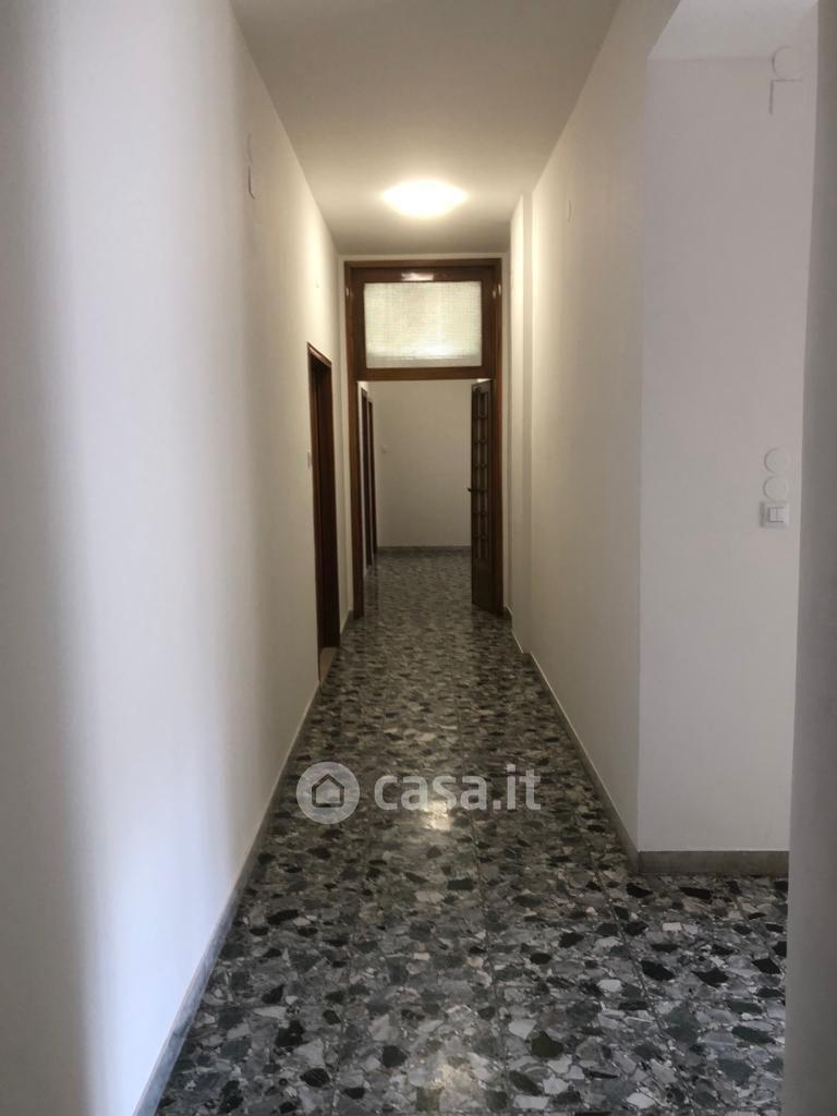Stanza in Via Cesare Boldrini 6 — foto 4 di 11