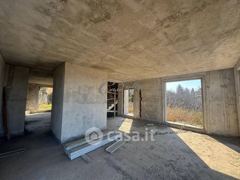 Villa in Villaggio Trieste — foto 2 di 25