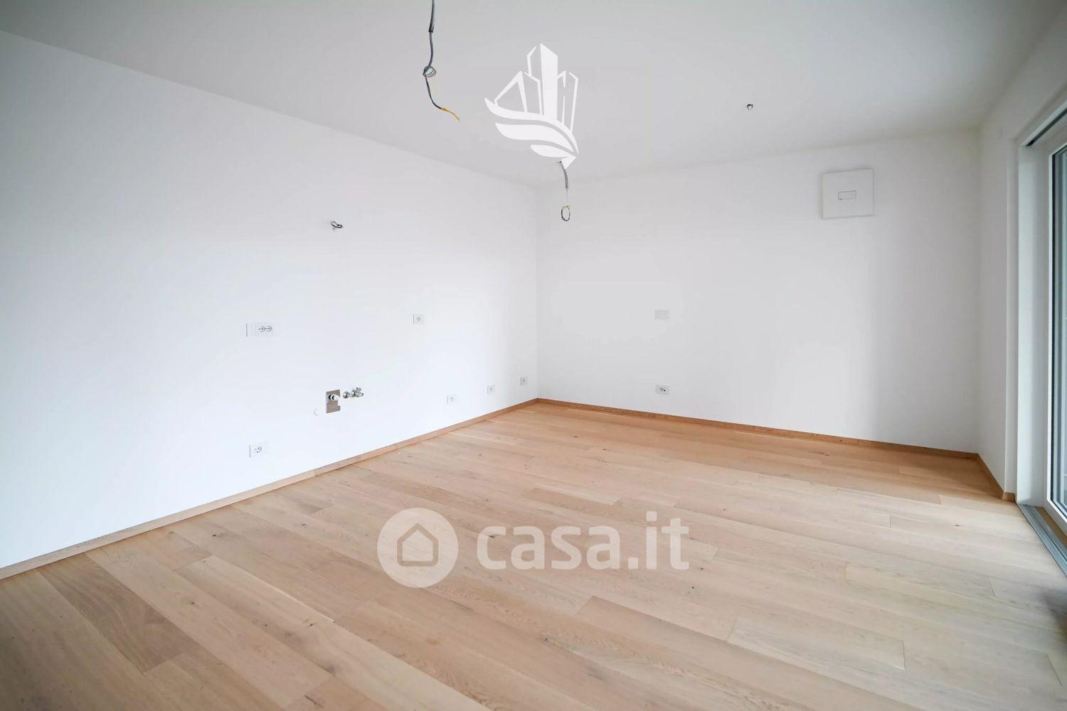Trilocale in Via Aica
