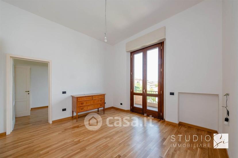 Villa in Viale Libertà — foto 2 di 48