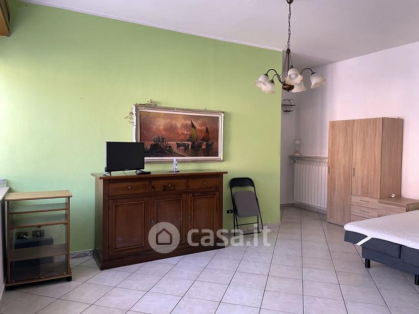Monolocale in Via Cernaia — foto 3 di 22
