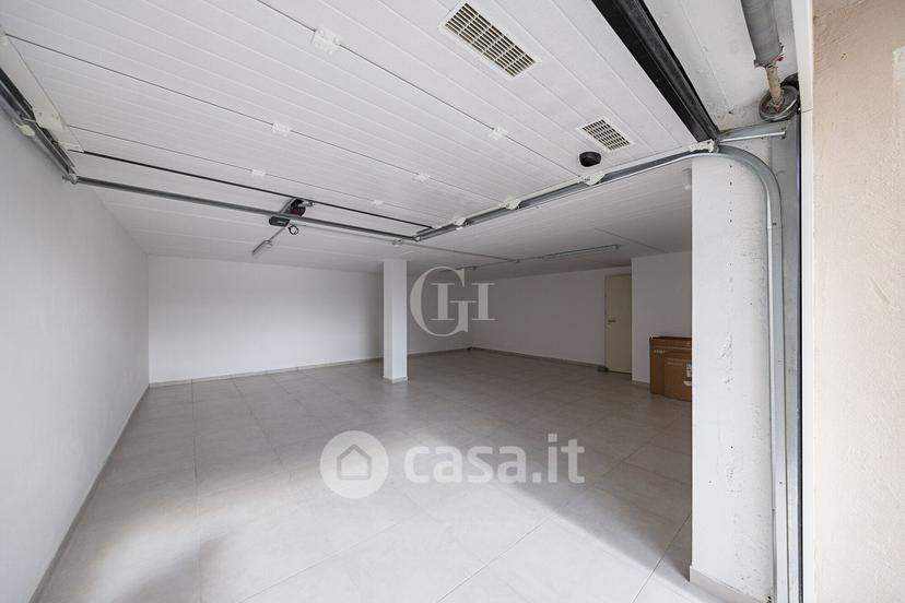 Villa in Via Bottego 2 — foto 8 di 51