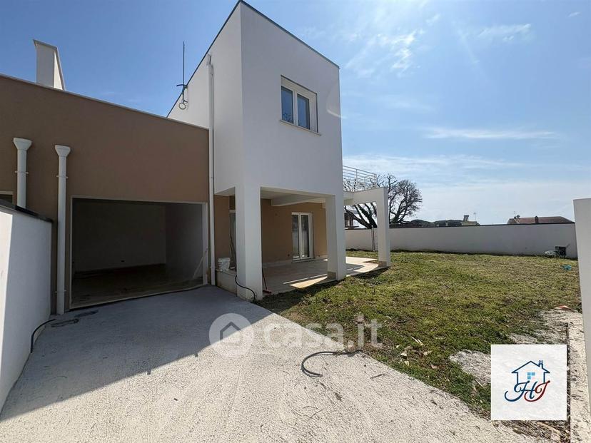 Villa in Via Maria Grazia — foto 28 di 36