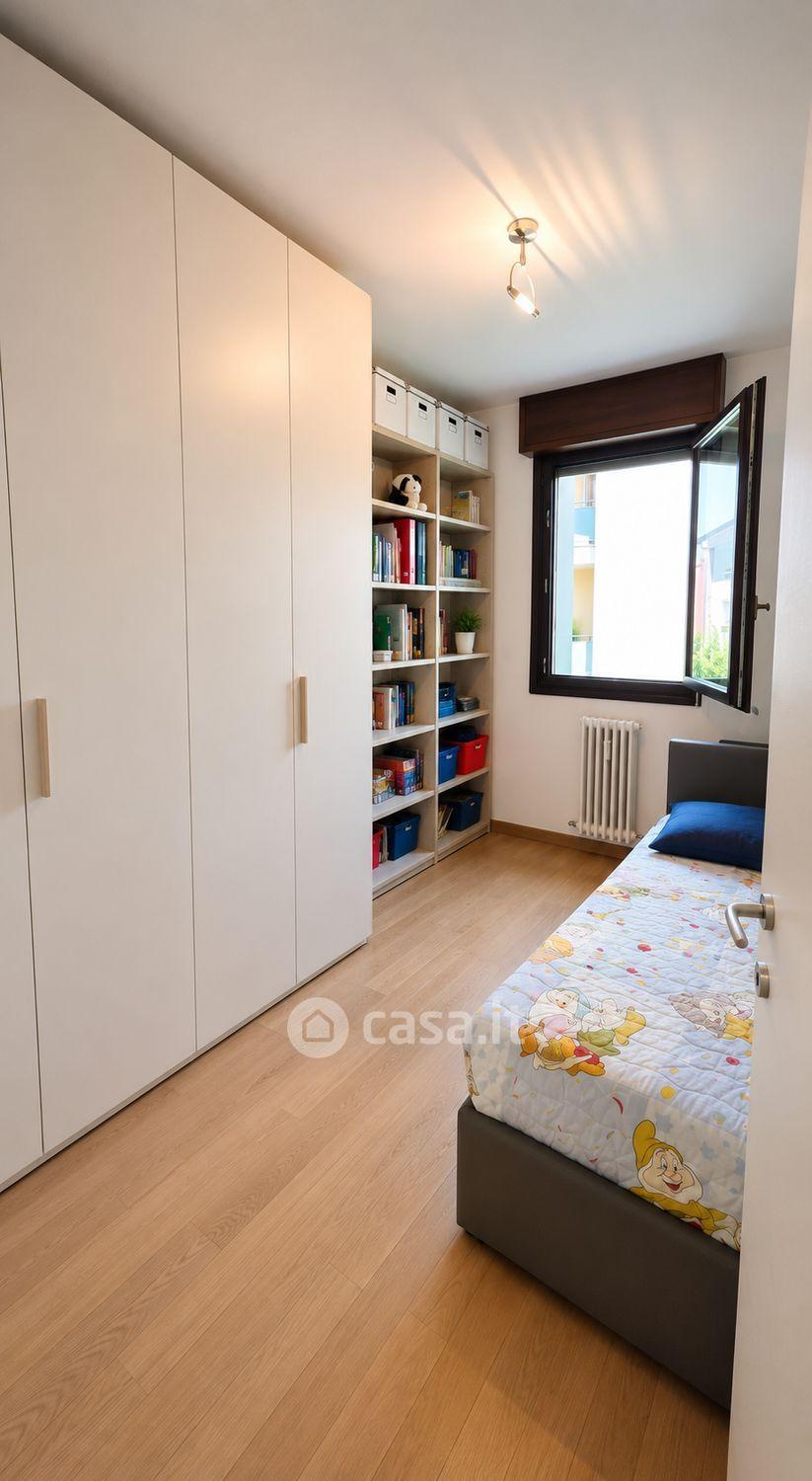 Trilocale in Via Hans Christian Andersen — foto 28 di 33