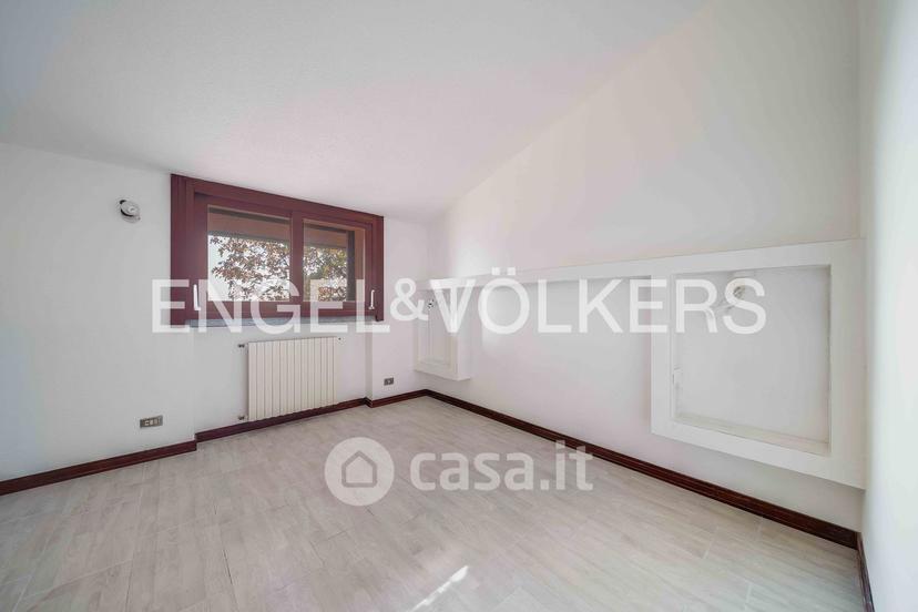 Villa in Via Alfredo Oriani — foto 2 di 31