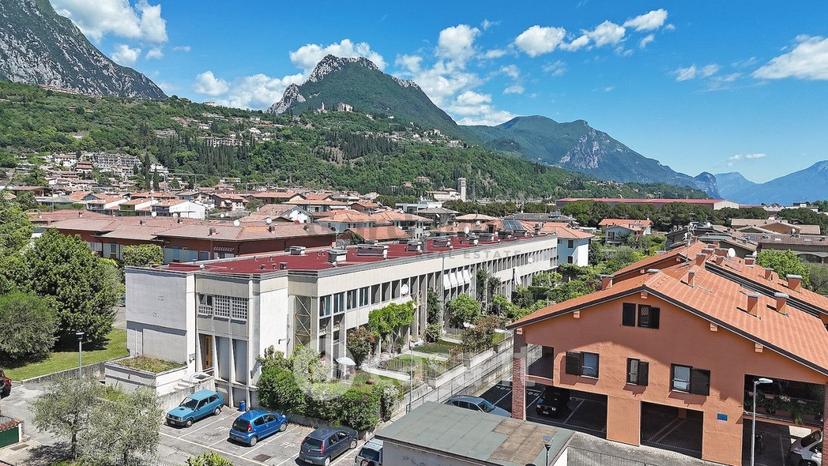 Trilocale in Via Andrea Celesti — foto 36 di 45