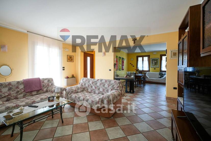 Villa in Via San Giovanni Bosco 1 — foto 6 di 30