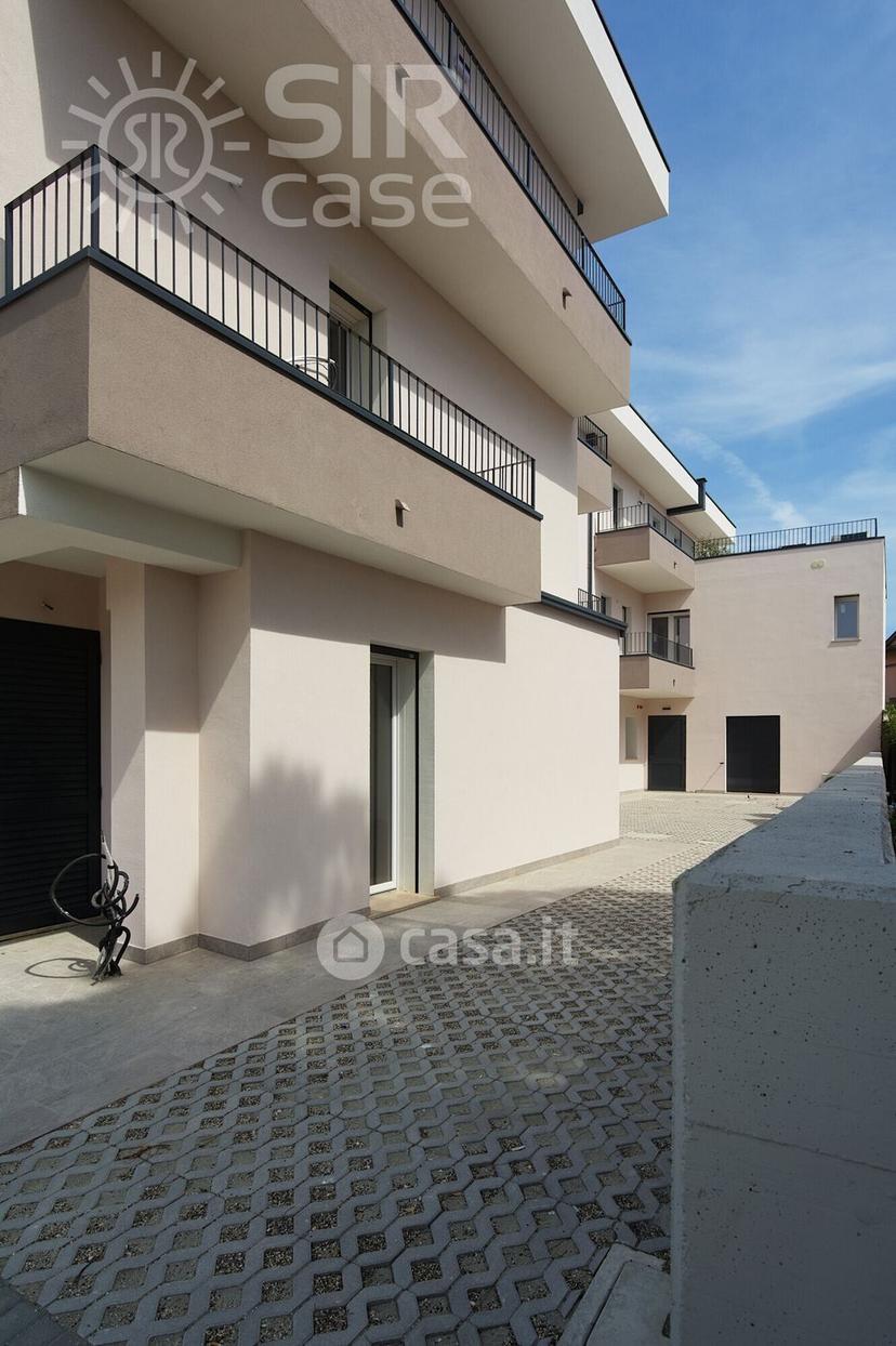Bilocale in Viale Costanza 1