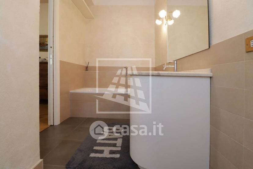 Quadrilocale in Via dei Due Gobbi 10 — foto 15 di 36