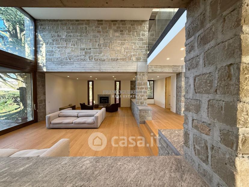 Villa in Via Alcide de Gasperi — foto 17 di 38