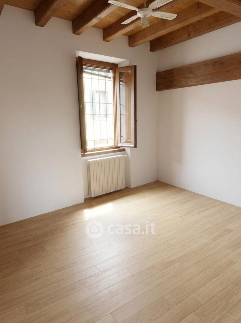 Trilocale in Via Duca d'Aosta — foto 12 di 16