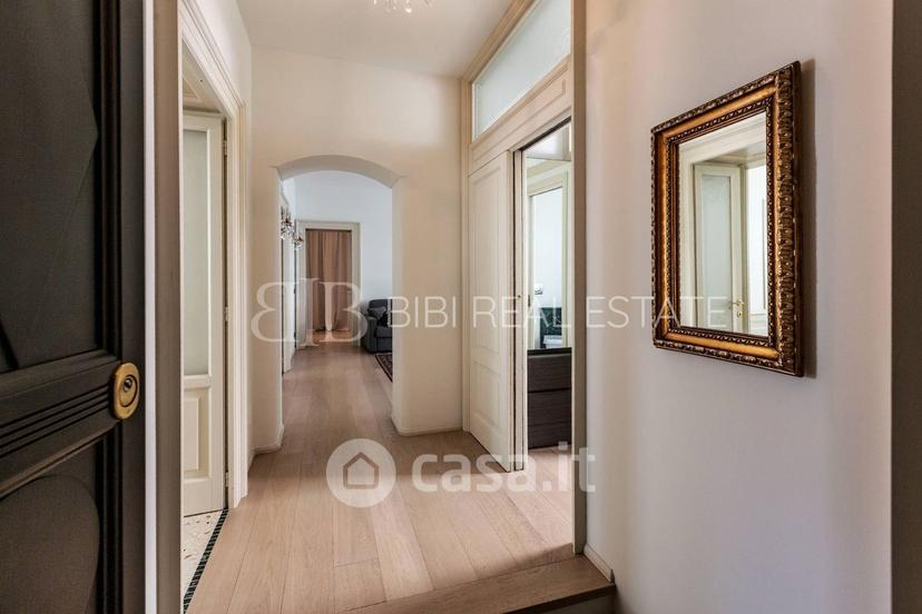 Trilocale in Via Massimo d'Azeglio 11 — foto 3 di 49