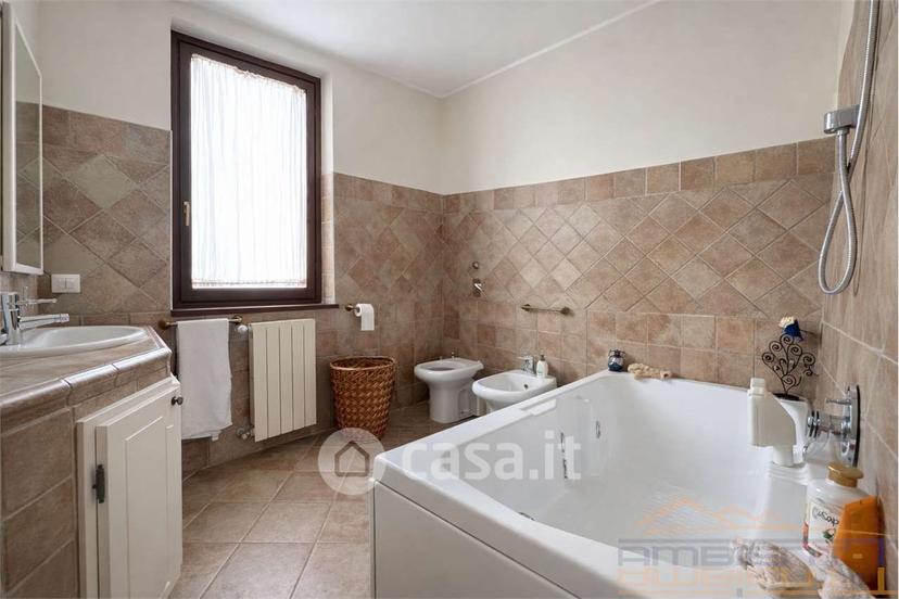 Villa in Via Marco Polo 10 — foto 32 di 40