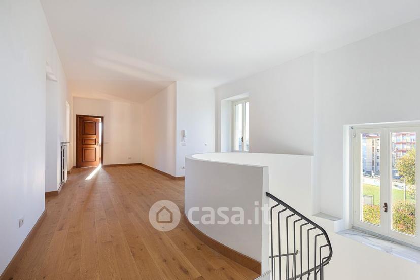 Villa in Via Angelo Cantoni 12 — foto 20 di 53