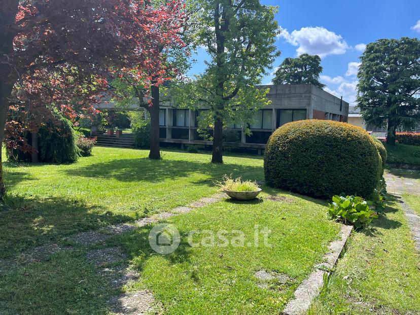 Villa in Via Giosuè Carducci 20 a — foto 78 di 182