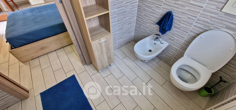 Stanza in Viale Cappuccini 3 — foto 15 di 72