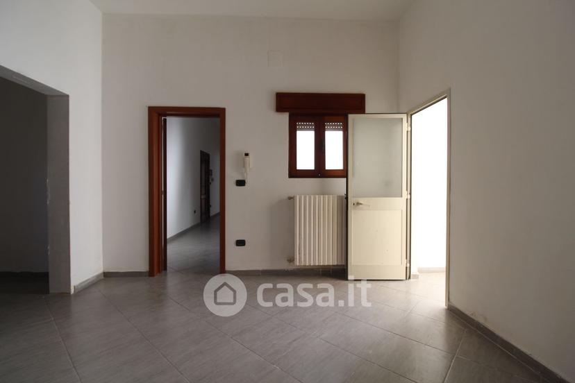 Trilocale in Via Udine 35 — foto 17 di 33